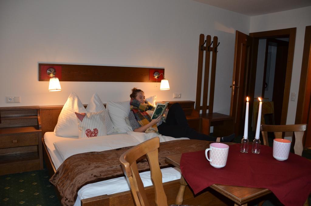 Haus Bergland Hotel Fieberbrunn Bagian luar foto