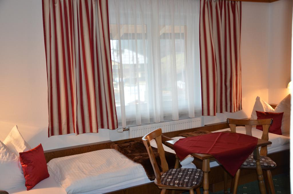 Haus Bergland Hotel Fieberbrunn Bagian luar foto